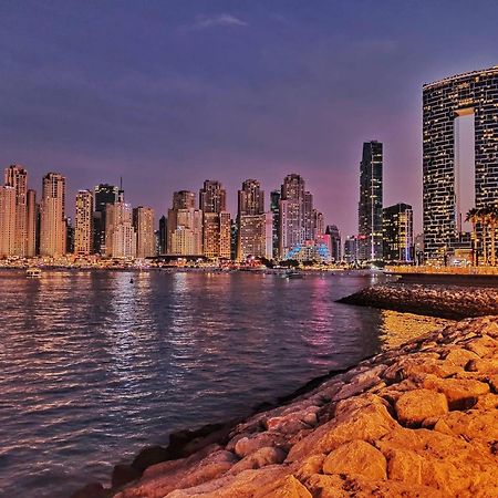 Seaview Beach Hostel Jbr - Walk To Beach - Gym - Pool - Metro Station Дубай Экстерьер фото