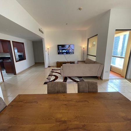 Seaview Beach Hostel Jbr - Walk To Beach - Gym - Pool - Metro Station Дубай Экстерьер фото